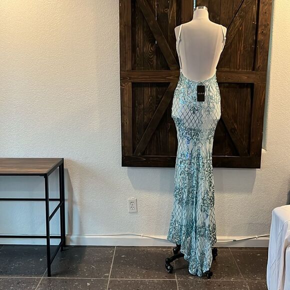 NWT Lin Lin Q Open Back Sequin Wedding Deep V Spaghetti Straps Baroque Dress - Picture 7 of 15